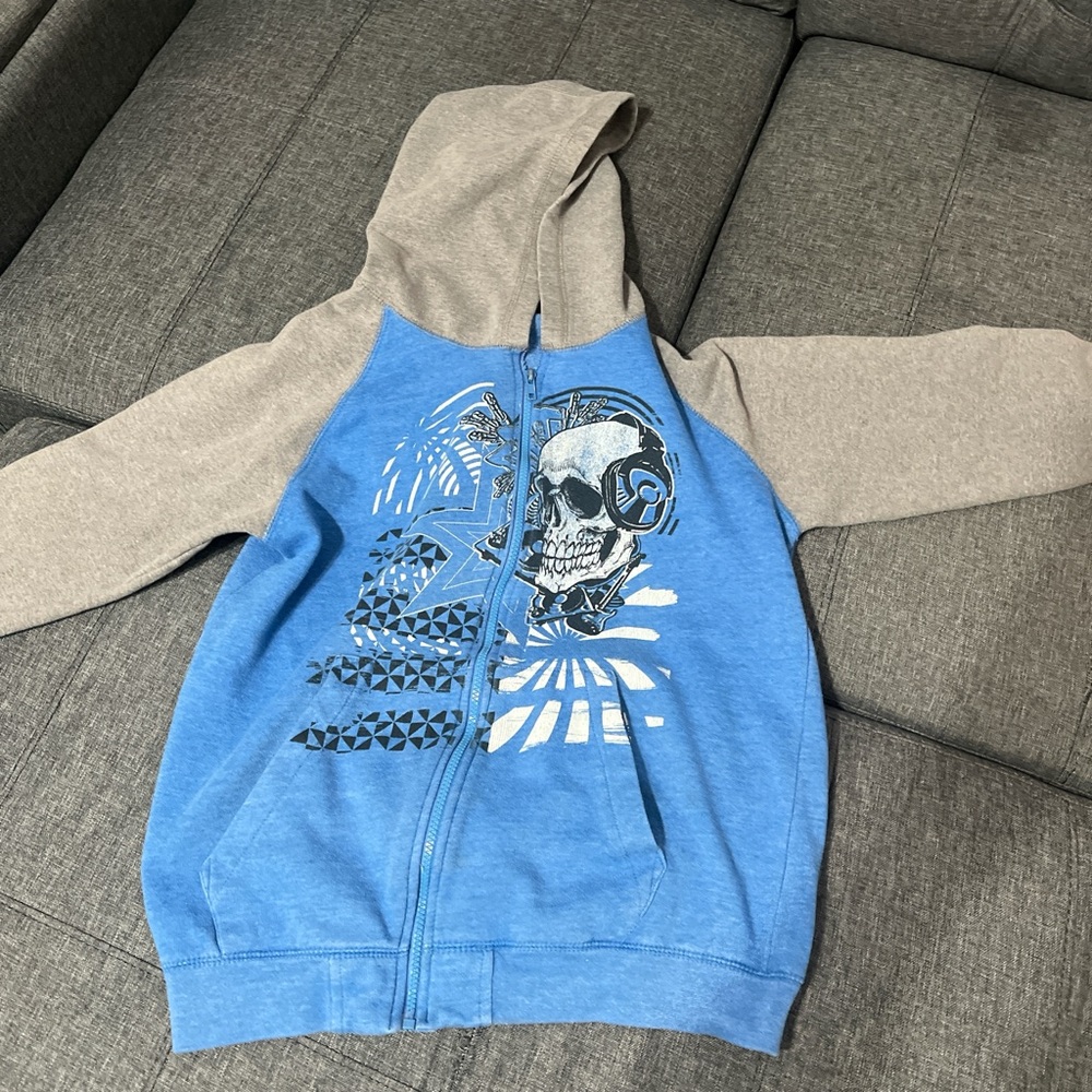 Cozy Blue Sweatshirt with Graphic Design